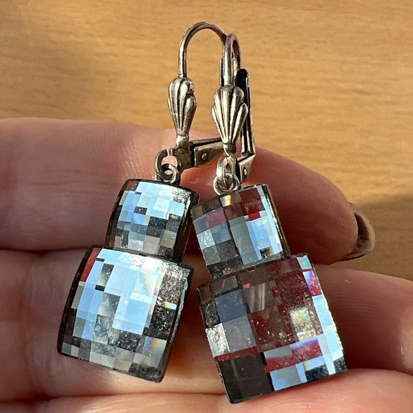 VINTAGE ANNE KOPLIK DESIGN MIRRORED FACETED GLASS DROP DANGLE EARRINGS LEVERBACK - Picture 8 of 16